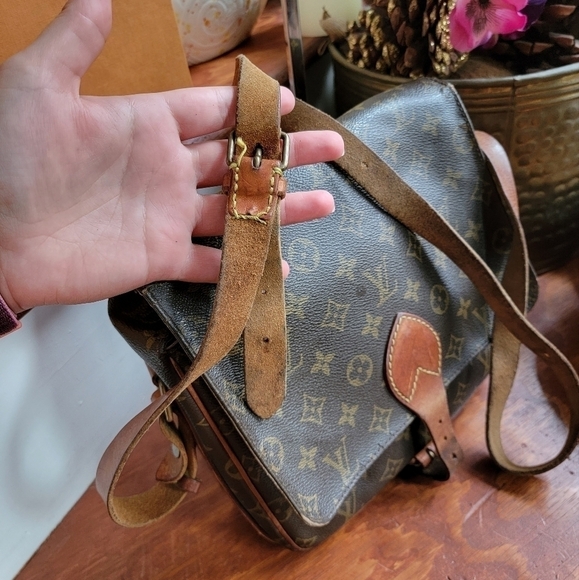 Auth Louis Vuitton Vintage 1986 Monogram Cartouchiere Crossbody Bag - Picture 9 of 16